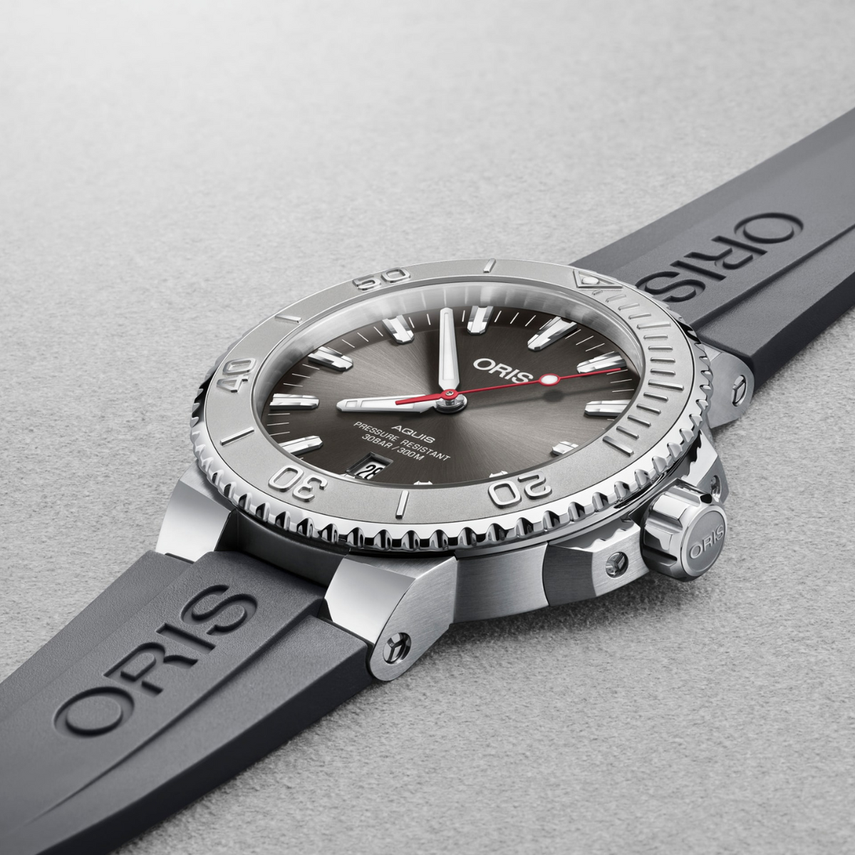 Oris Watches - AQUIS DATE RELIEF - GREY | Manfredi Jewels