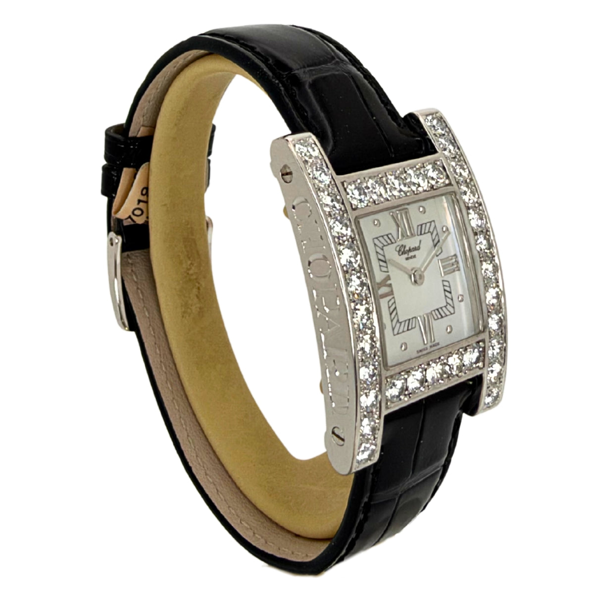 H 18K White Gold Diamond Bezel