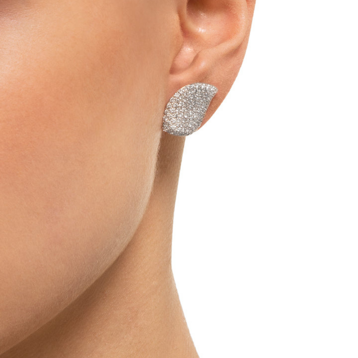 Pasquale Bruni Jewelry - Aleluia 18k White Gold Pavé Diamond Leaf Earrings | Manfredi Jewels