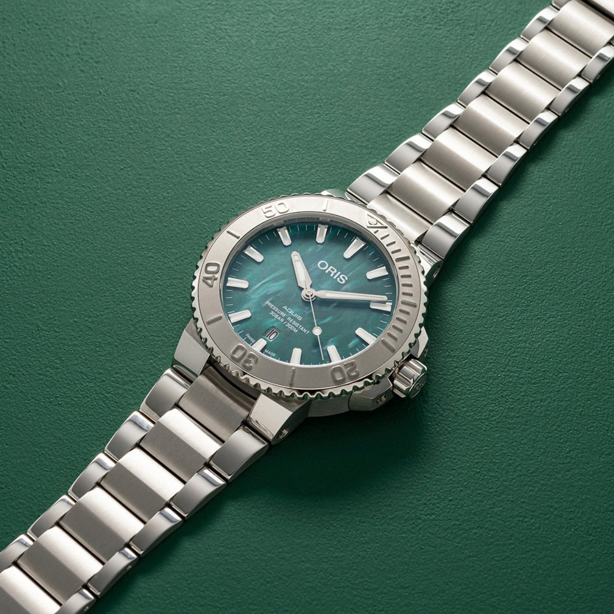 Oris Watches - AQUIS ORIS X BRACENET 43.5MM - GREEN | Manfredi Jewels