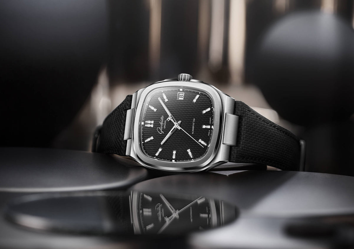 Glashütte Original 70s Vinyl Record Limited Edition 1-36-10-04-02-86 | Manfredi Jewels