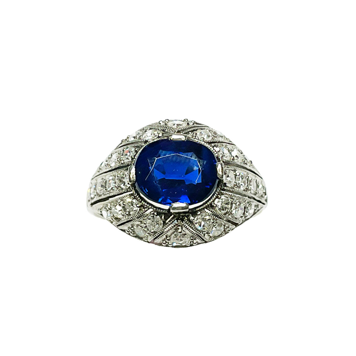 Vintage Oval Blue Sapphire Ring in White Gold