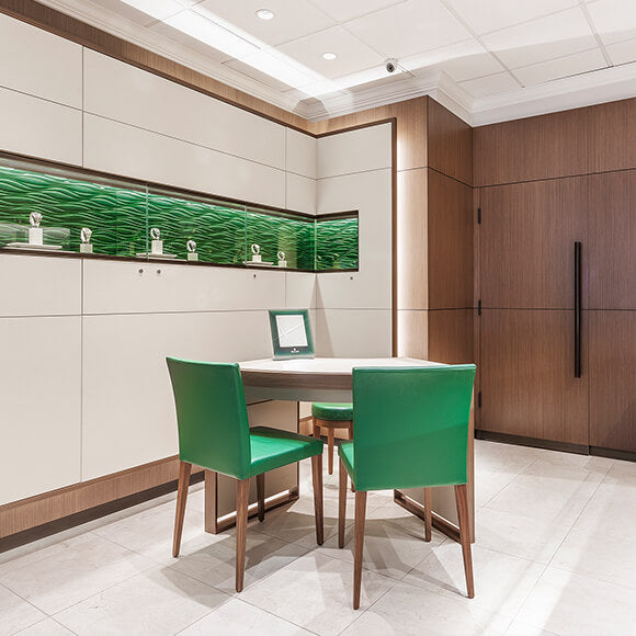 STUNNING SHOWROOM WITH SUPERB SERVICE