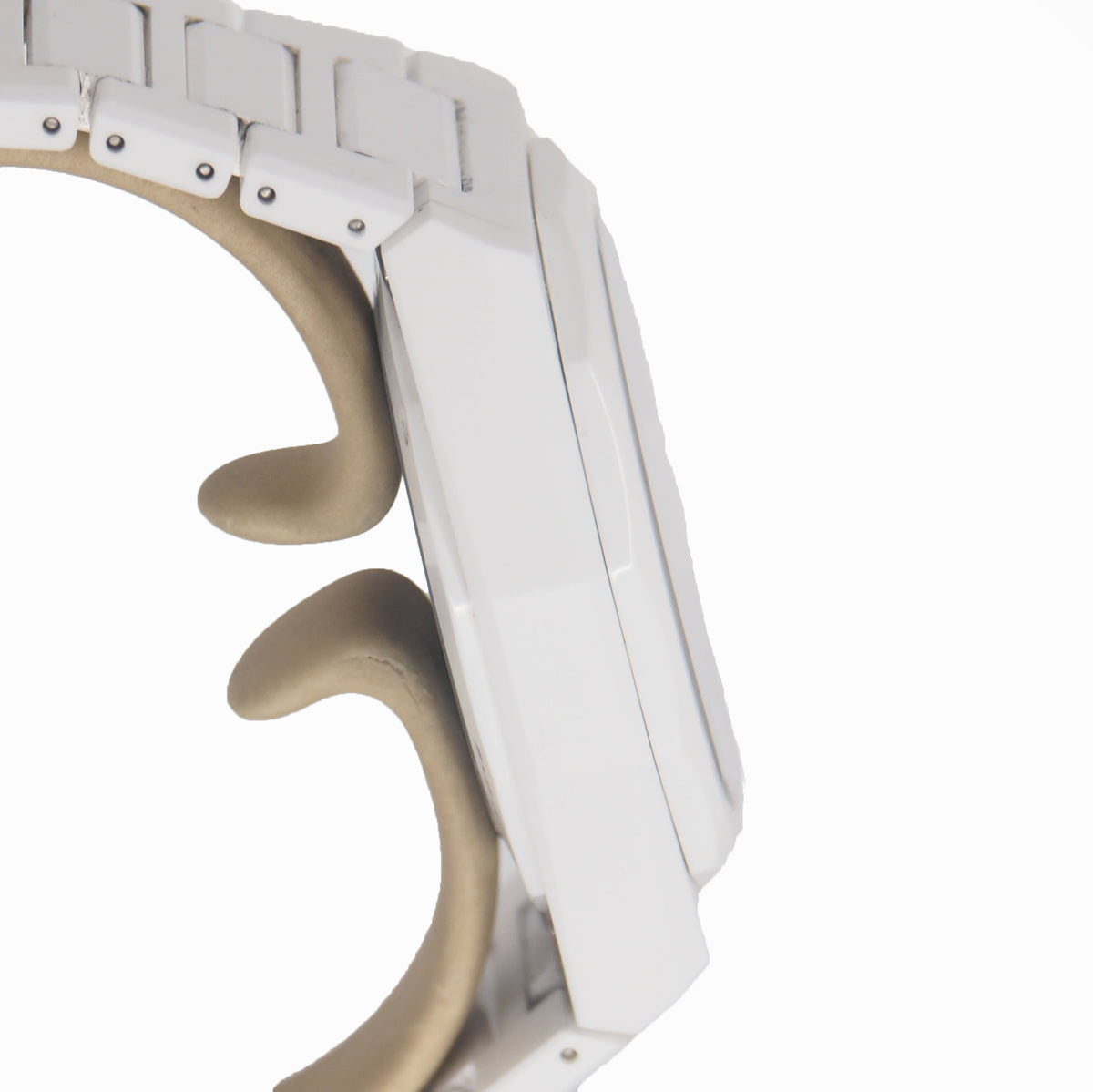 Defy Skyline Skeleton White Ceramic