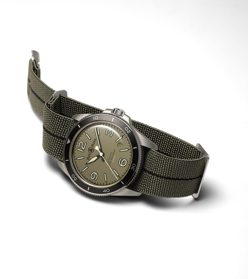 Bell & Ross New Watches - VINTAGE - BR V2 MILITARY GREEN | Manfredi Jewels