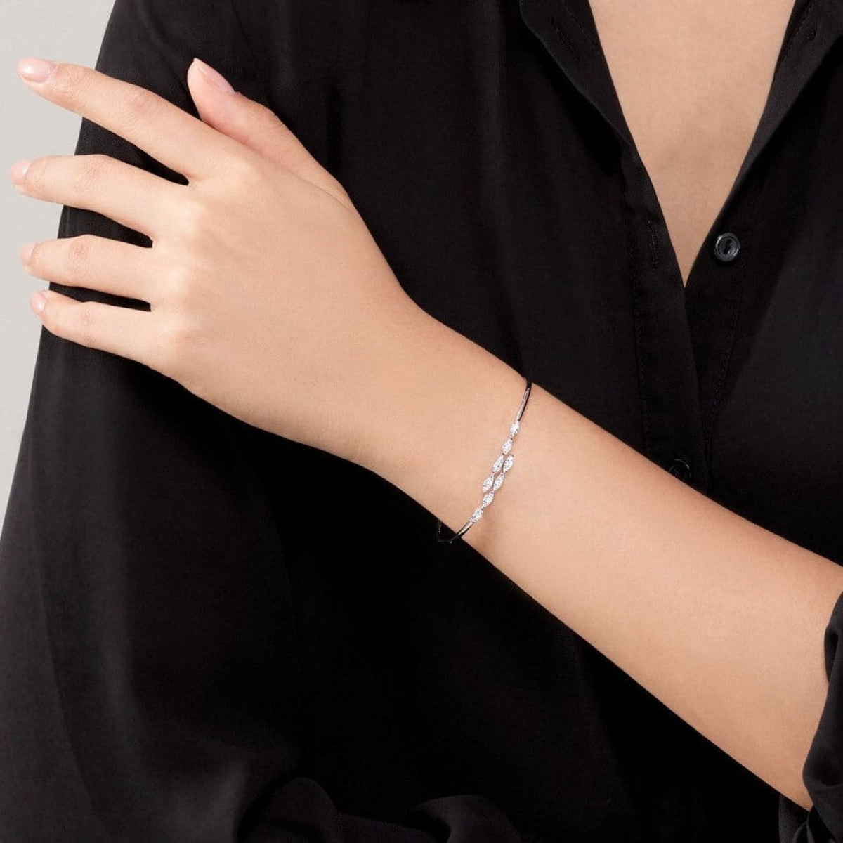 Hearts On Fire Jewelry - Aerial Marquise Flexi 18K White Gold Bangle | Manfredi Jewels