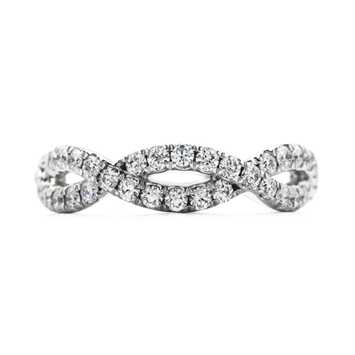 Hearts On Fire Jewelry - Envelop Split Shank Eternity 18K White Gold Bandet | Manfredi Jewels