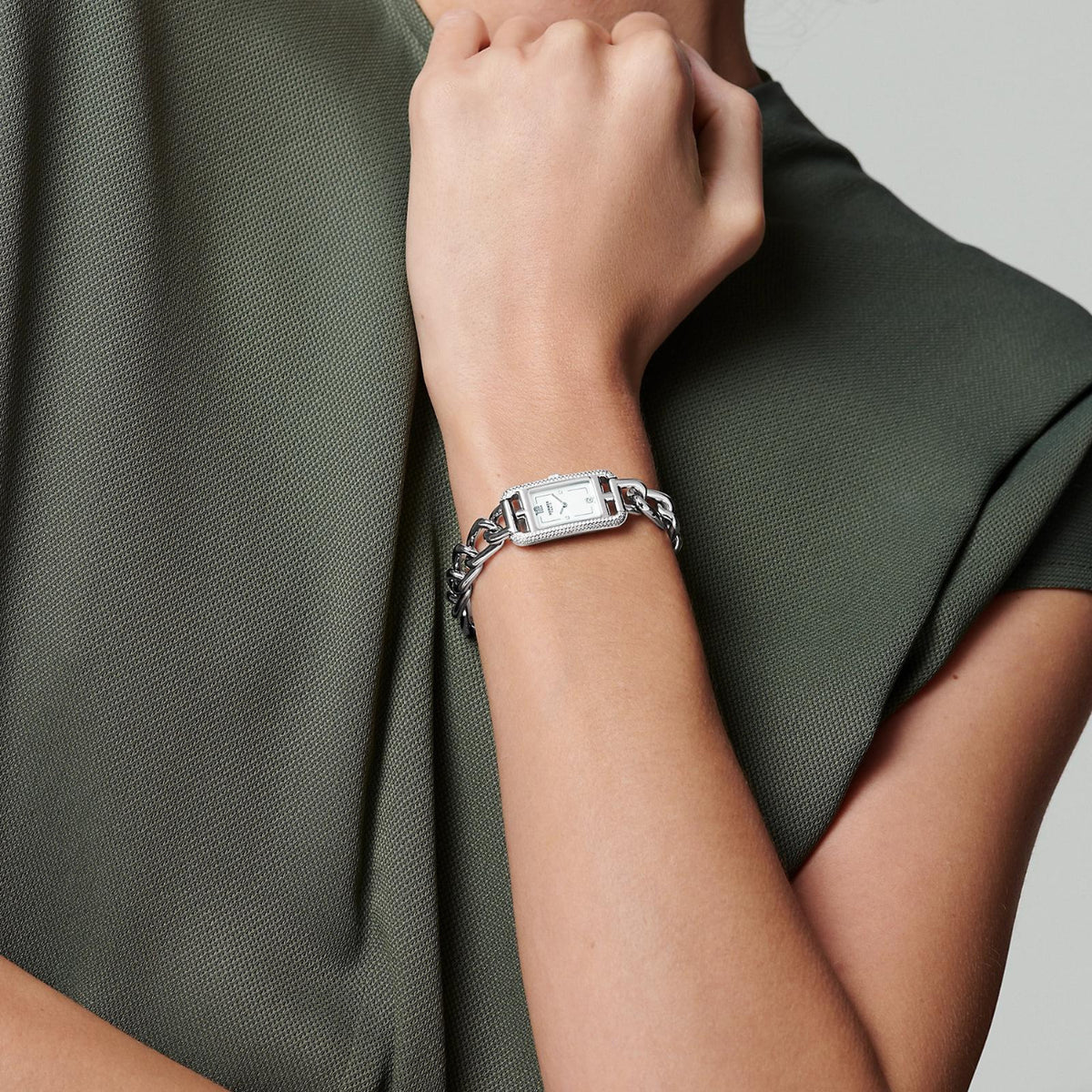 Hermès Watches - NANTUCKET - MOTHER OF PEARL DIAMOND SET SMALL WATCH | Manfredi Jewels