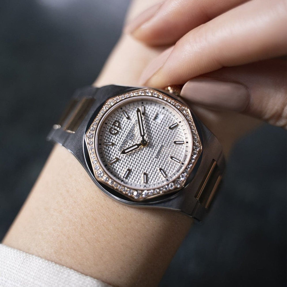 Girard-Perregaux Watches - LAUREATO 34 MM (PRE-ORDER) | Manfredi Jewels