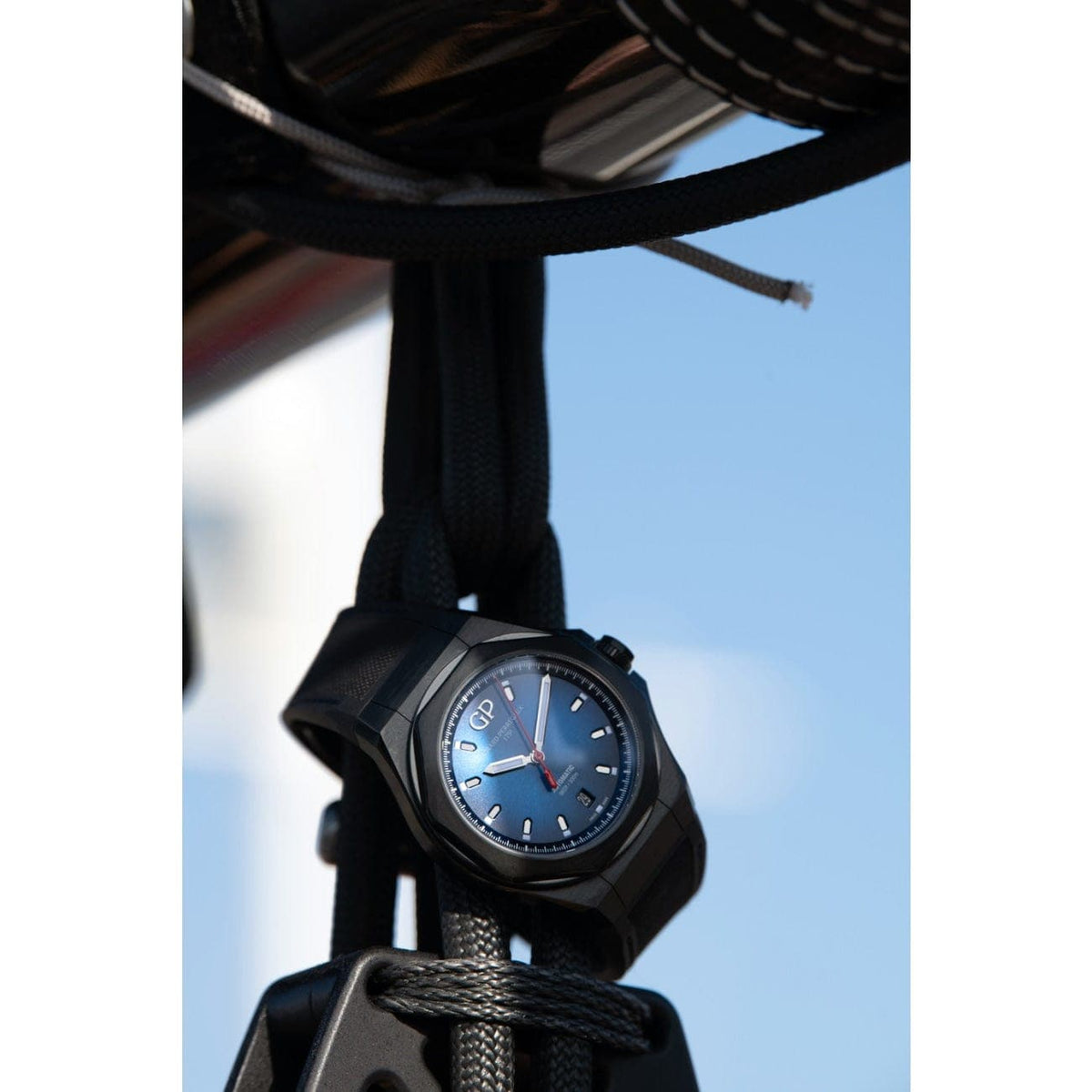 Girard-Perregaux New Watches - LAUREATO ABSOLUTE | Manfredi Jewels