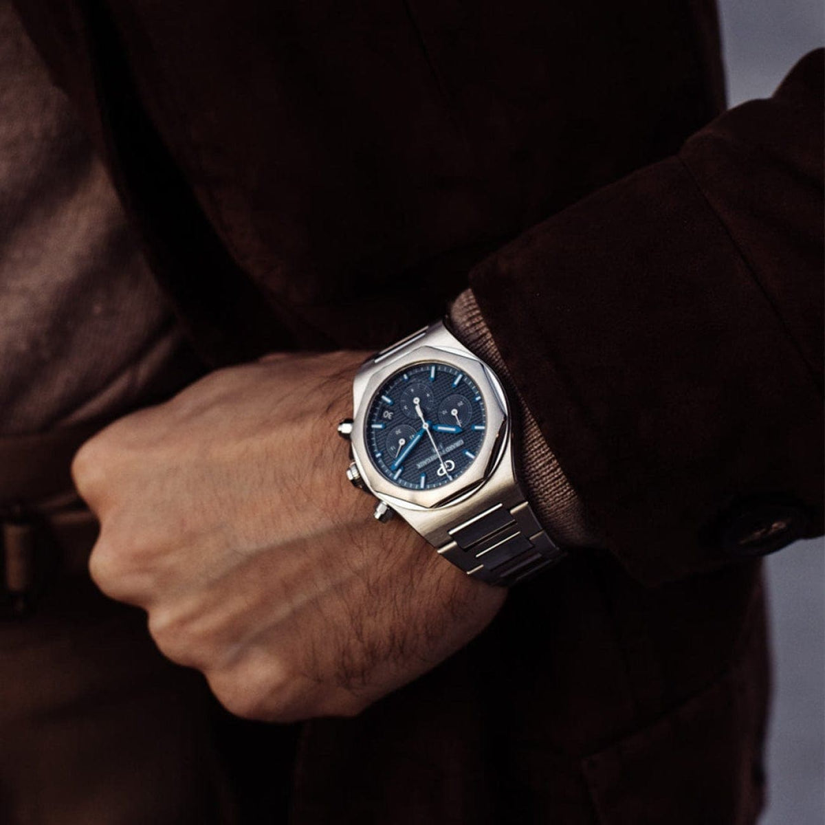 Girard-Perregaux New Watches - Laureato Chronograph 42mm | Manfredi Jewels