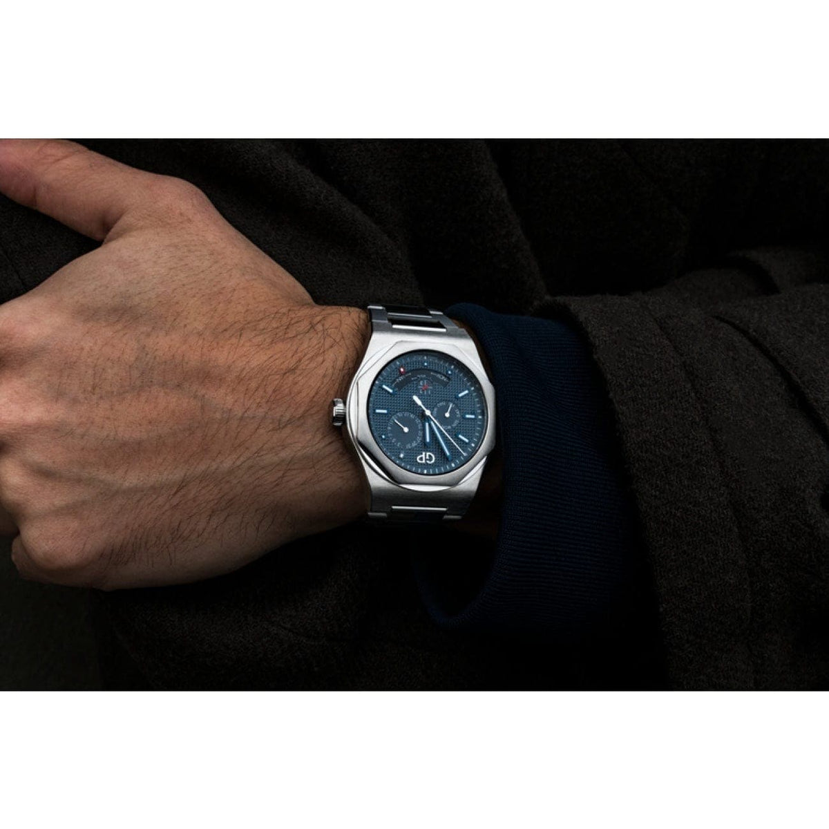 Girard-Perregaux Watches - LAUREATO PERPETUAL CALENDAR (PRE-ORDER) | Manfredi Jewels