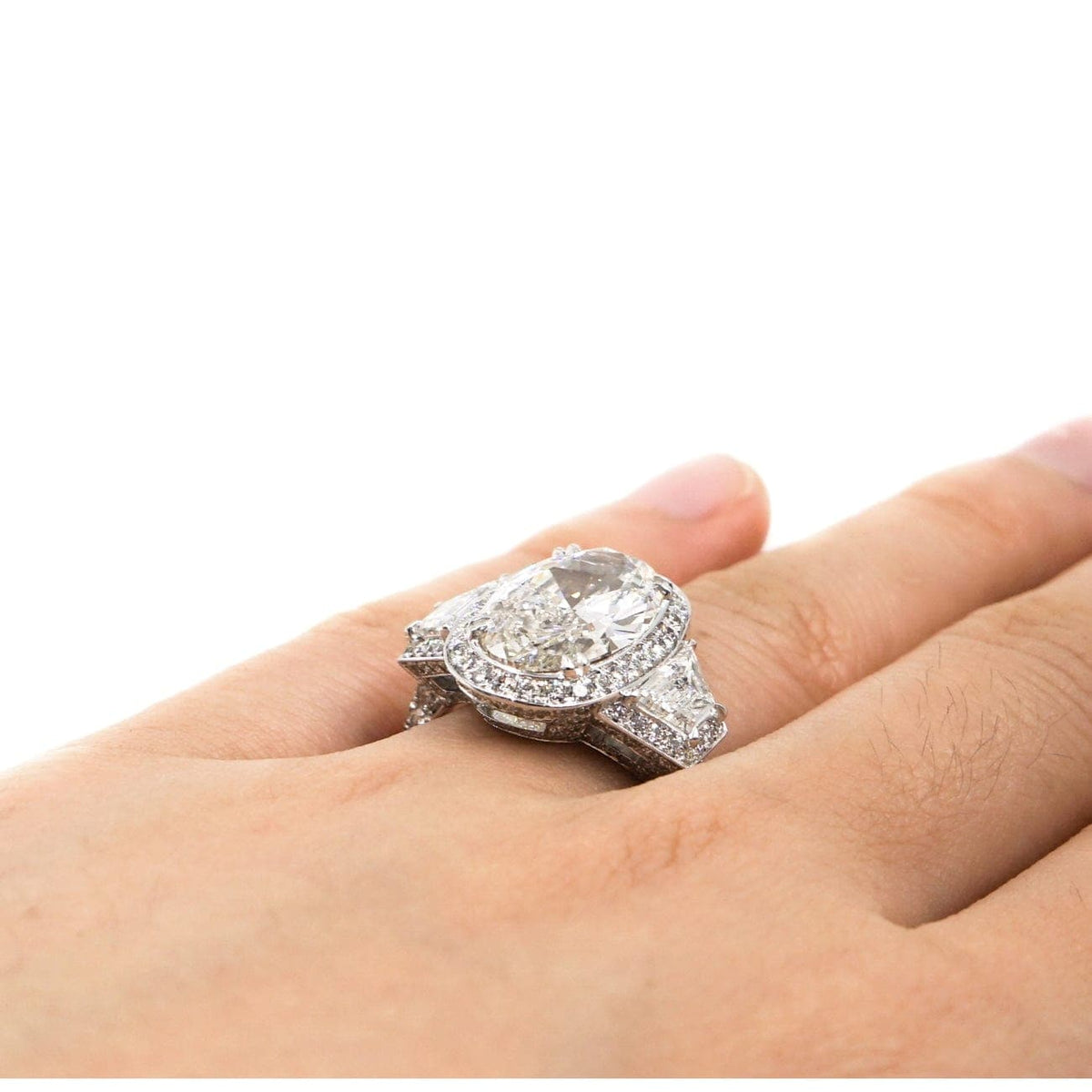 Manfredi Jewels Engagement - GIA Certified 4.34 ct. Oval Diamond Platinum Engagement Ring | Manfredi Jewels