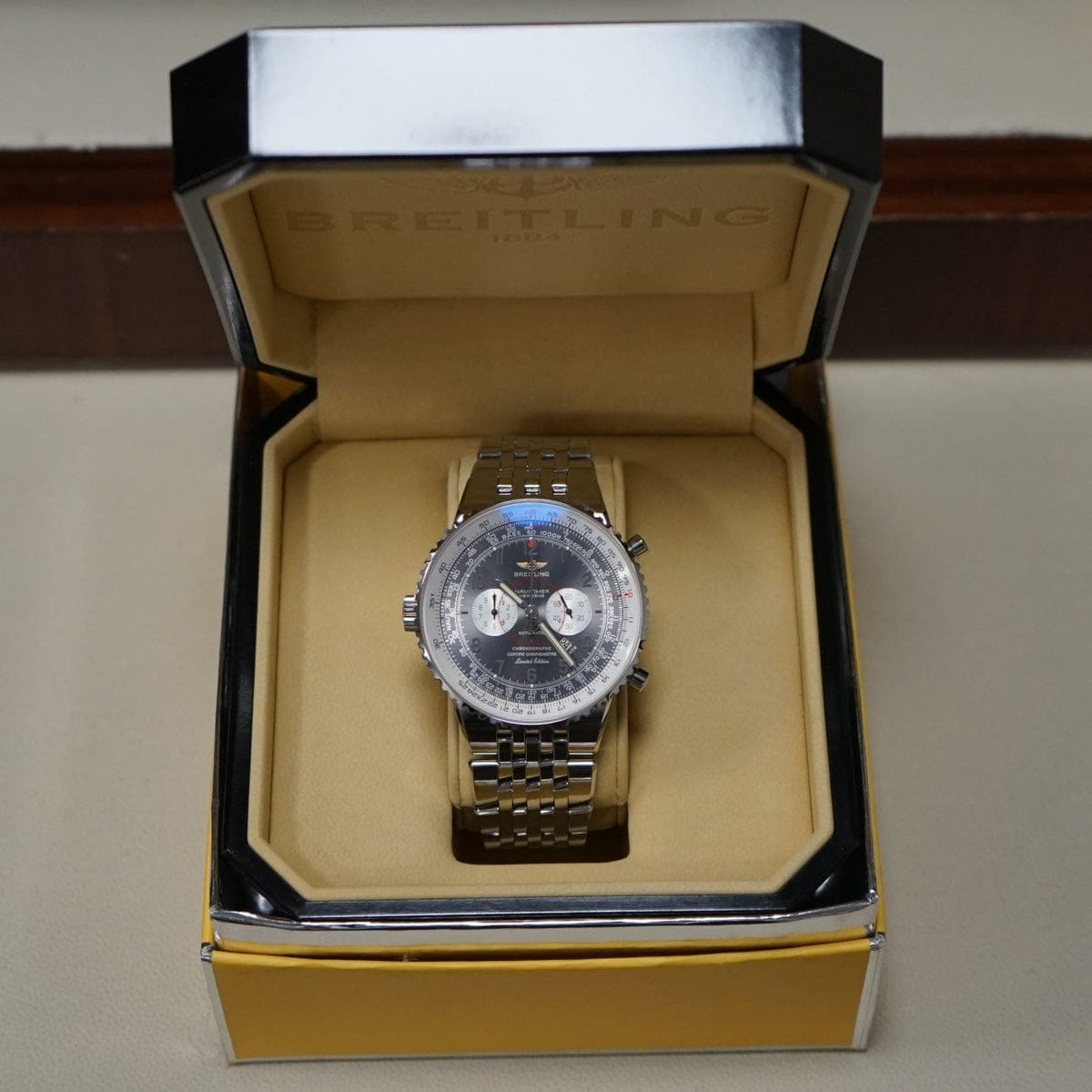 Pre-Owned Breitling Pre-Owned Watches - NIB Navitimer Heritage Limited Edition of 250 Pieces | Manfredi Jewels