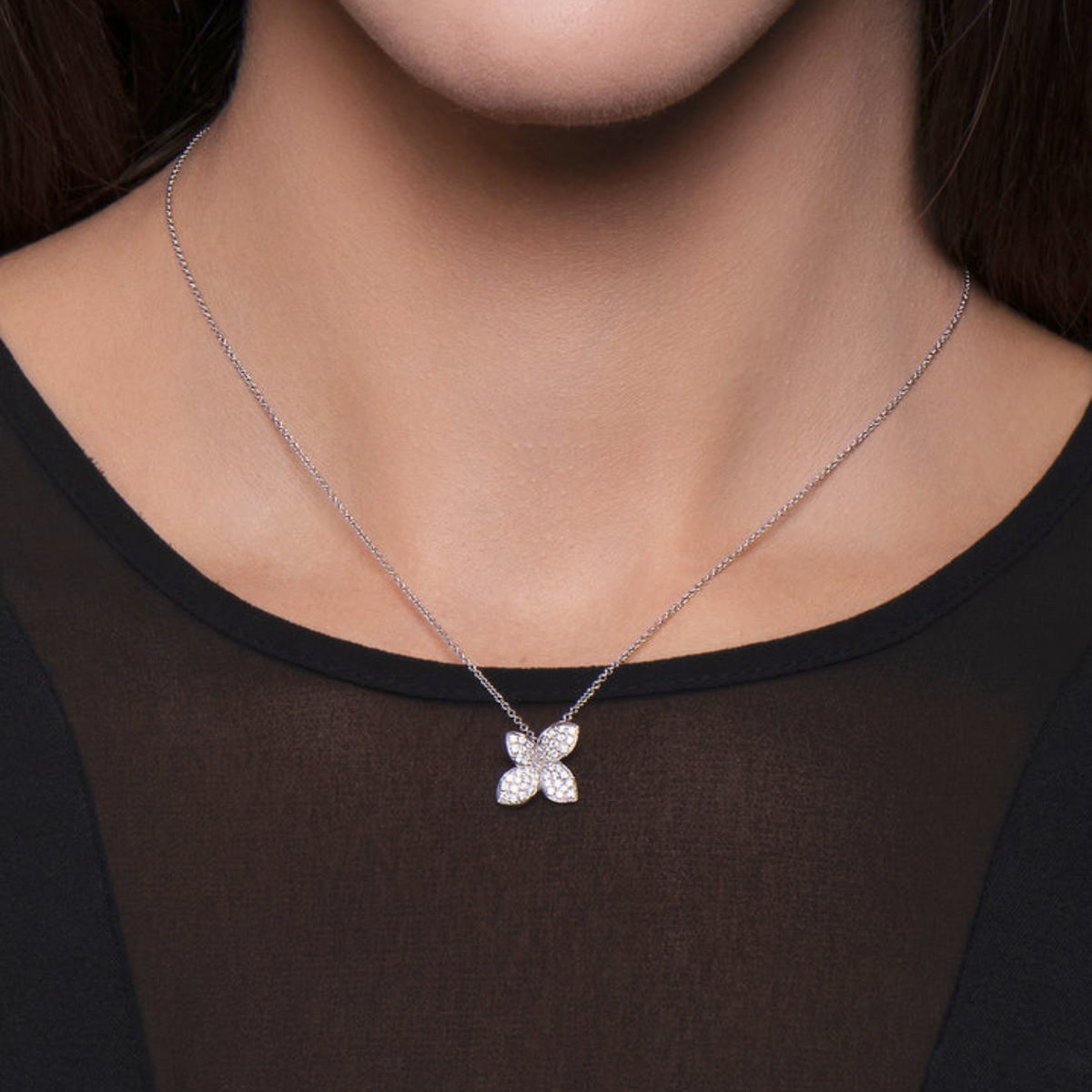 Pasquale Bruni Jewelry - Petit Garden 18K White Gold Pavé Diamond Small Flower Necklace | Manfredi Jewels