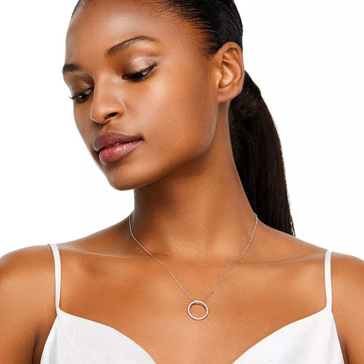 Roberto Coin Jewelry - 18K White Gold Medium Circle Pendant Necklace with Diamonds | Manfredi Jewels