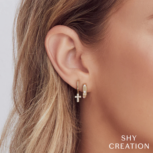 14K Diamond Huggie Earring