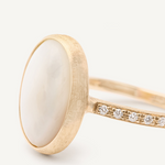 Siviglia 18K Yellow Gold Mother of Pearl Diamond Pavé Shank Ring