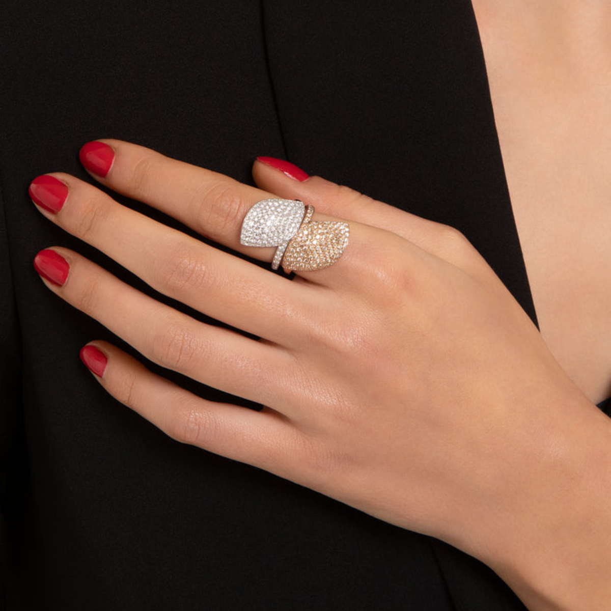 Pasquale Bruni Jewelry - Aleluiá 18K White Gold Leaf Pavé Diamond Ring | Manfredi Jewels