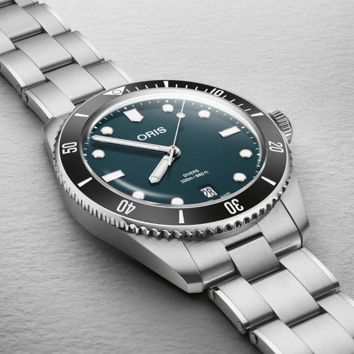 Oris New Watches - DIVERS DATE | Manfredi Jewels