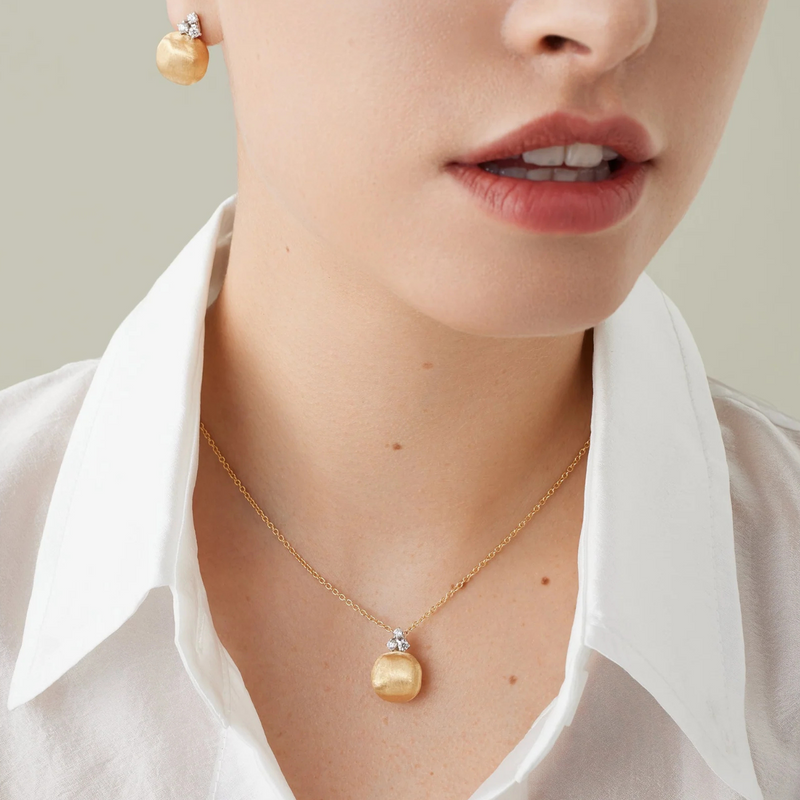 Africa 18K Yellow Gold Pendant Necklace With Diamonds