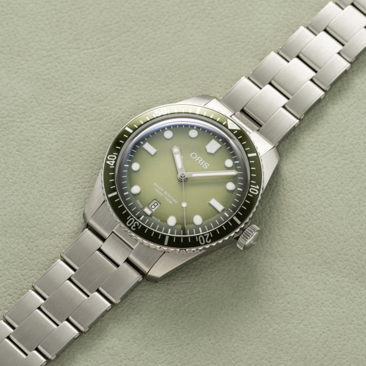 Oris Watches - DIVERS SIXTY-FIVE DATE - GREEN | Manfredi Jewels