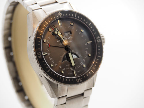 Blancpain Bathyscaphe Quantième Complet Phases de Lune in Titanium