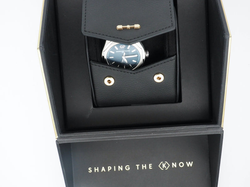 Laureato in Stainless Steel
