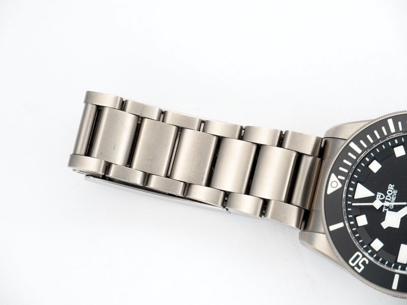 Pelagos 42 in Titanium