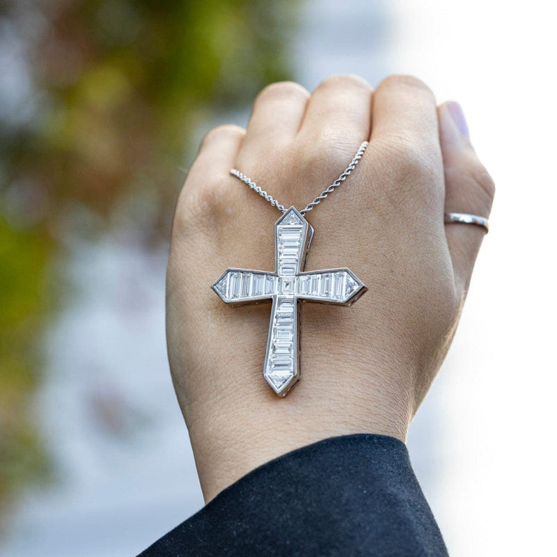 Large Plain Sterling Silver Cross Pendant Necklace 16 - 22 Inches |  Jewellerybox.co.uk