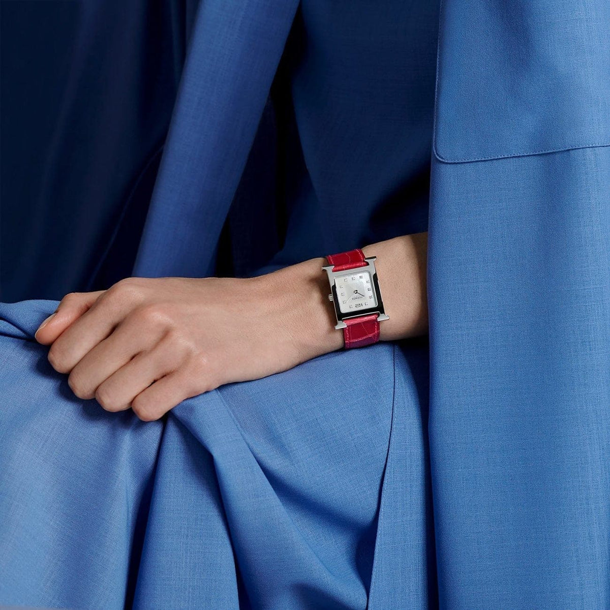 Hermès Watches - HEURE H - MOTHER OF PEARL DIAMOND SET MEDIUM WATCH | Manfredi Jewels