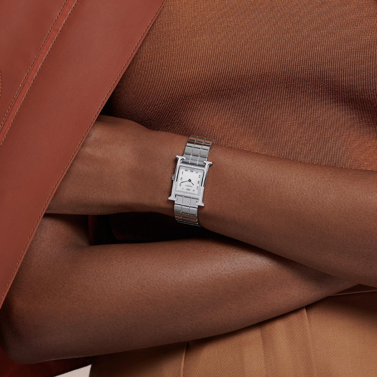 Hermès Watches - HEURE H - MOTHER OF PEARL FEATHER DIAMOND SET SMALL WATCH | Manfredi Jewels
