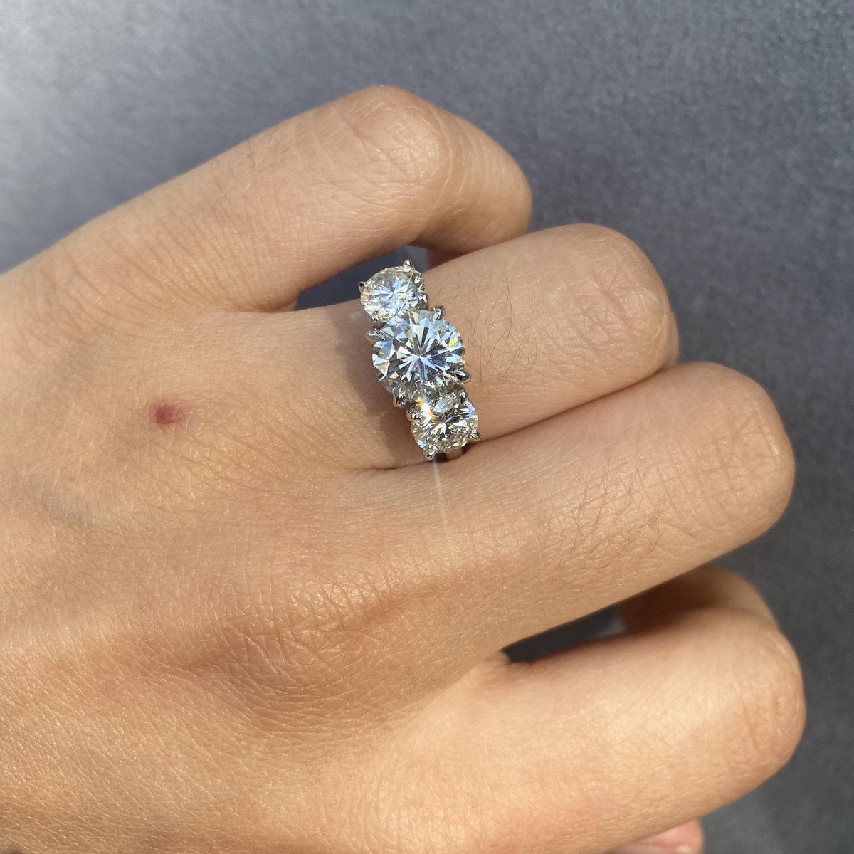 Manfredi Jewels Engagement - 2.00CT THREE-STONE ROUND CUT ENGAGEMENT RING | Manfredi Jewels