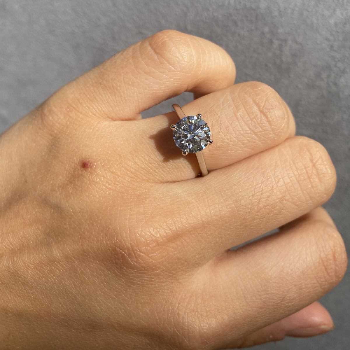 Manfredi Jewels Engagement - 2.09CT ROUND CUT ENGAGEMENT RING | Manfredi Jewels