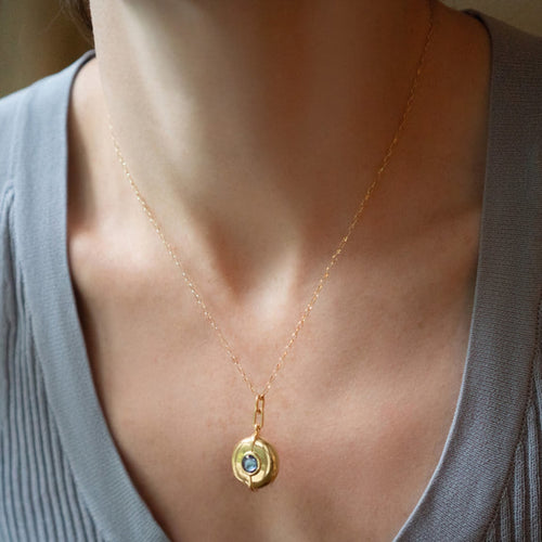 Monica Rich Kosann Jewelry - Round Blue Sapphire 18K Yellow Gold Locket Necklace | Manfredi Jewels