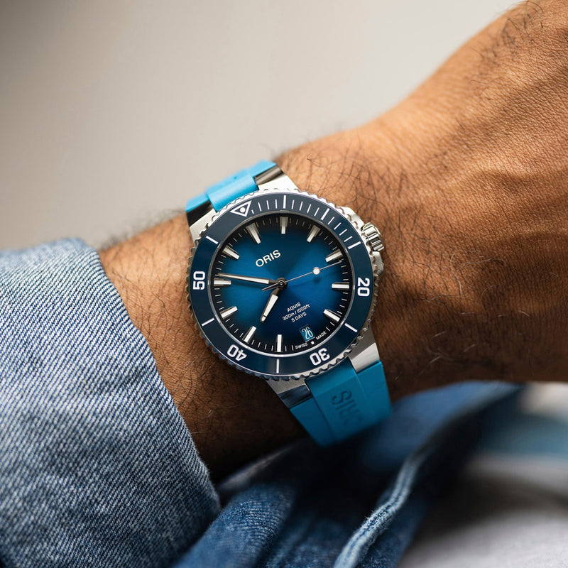 Oris aquis date blue sales