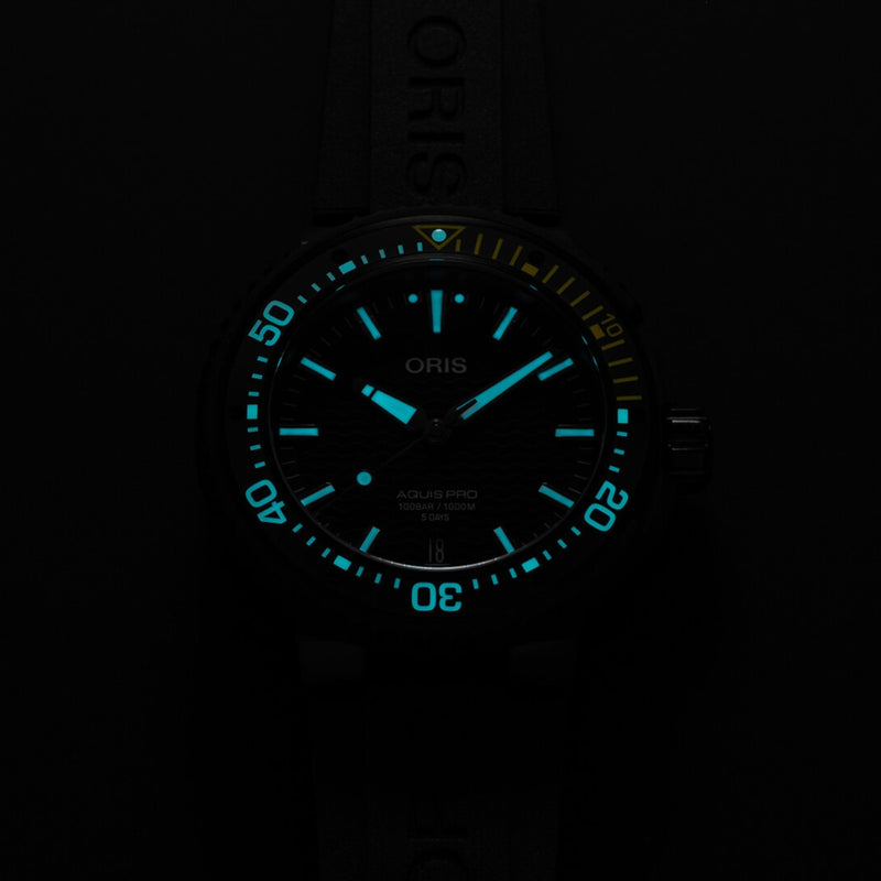 Oris Watches - AQUISPRO DATE CALIBRE 400 | Manfredi Jewels