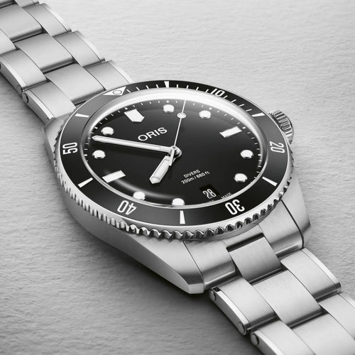 Oris New Watches - DIVERS DATE | Manfredi Jewels