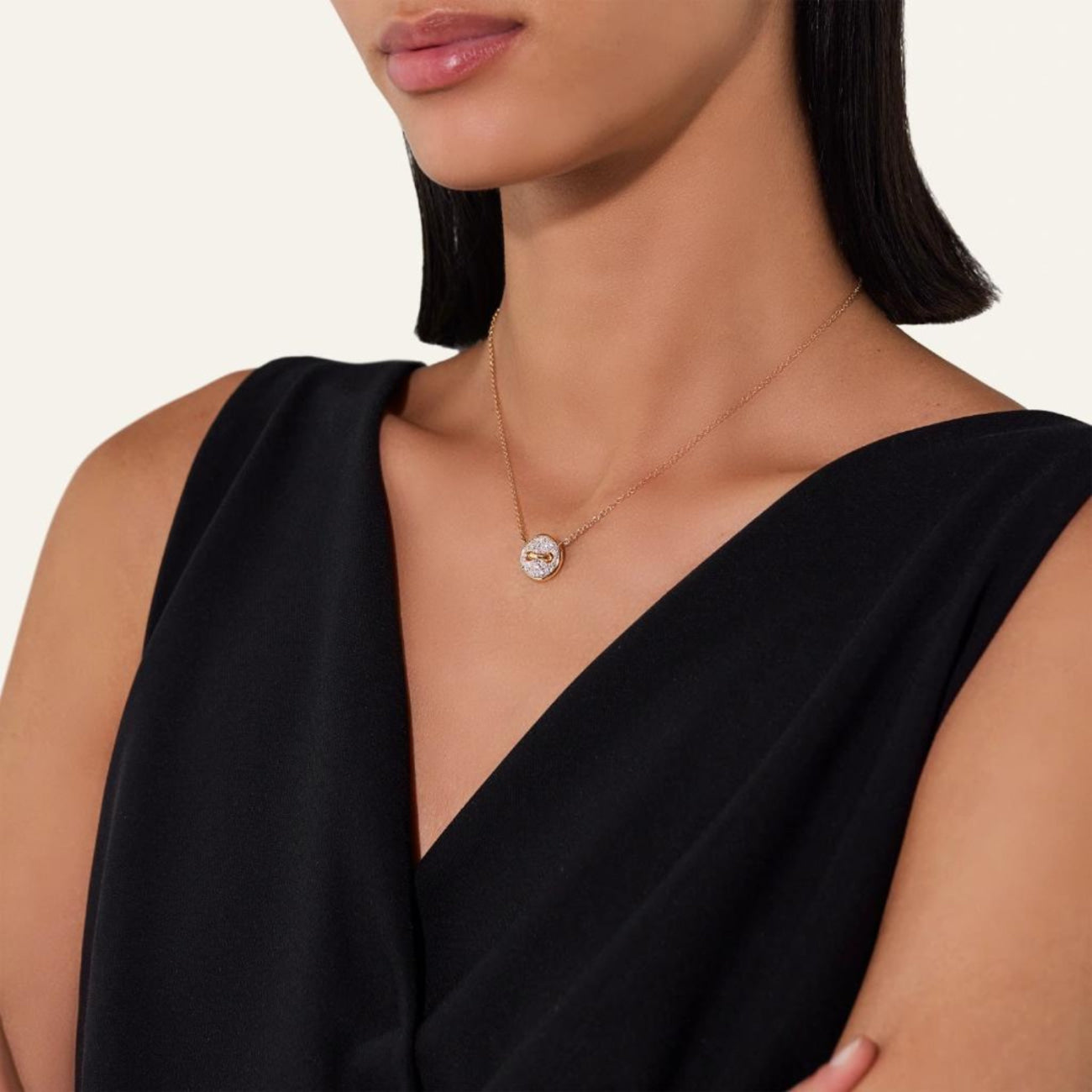 Pomellato Pom Pom Dot 18k Rose Gold Diamond Pav & White Mother Of Pearl Two-sided Button Pendant Pomellato Pom Pom Dot 18k Rose Gold Diamond Pav & White Mother Of Pearl Two-sided Button Pendant