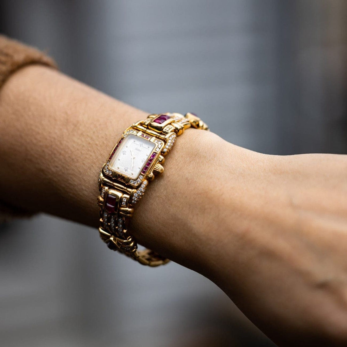 Pre-Owned TabbahSaga Pre-Owned Watches - Saga Watch 18K Yellow Gold | Manfredi Jewels