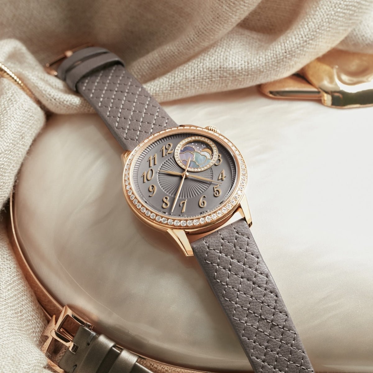 Vacheron Constantin New Watches - EGÉRIE MOON PHASE | Manfredi Jewels