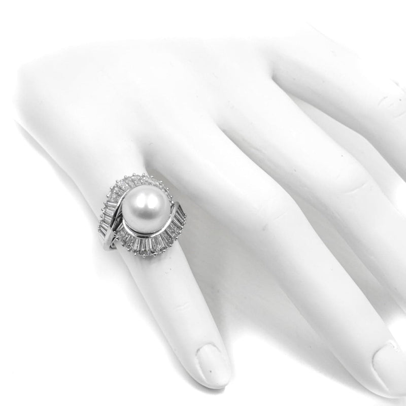Estate Jewelry Estate Jewelry - 18K White Gold White Pearl and Diamonds Ring | Manfredi Jewels