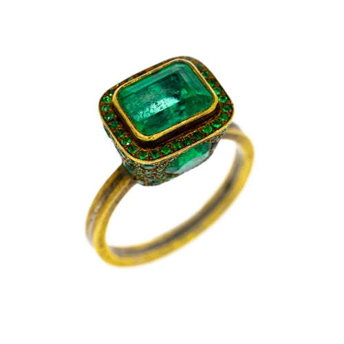 Estate Jewelry - 18K Yellow Gold Emerald Ring | Manfredi Jewels