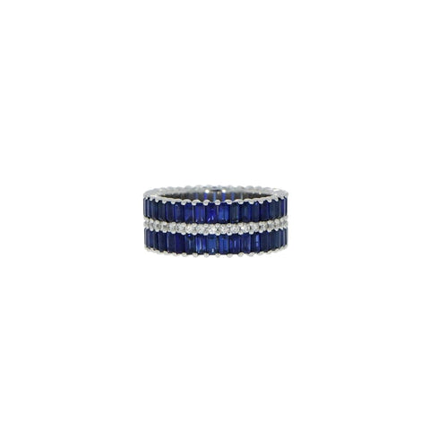 Bagguettes sapphires with 1 center diamond row ring