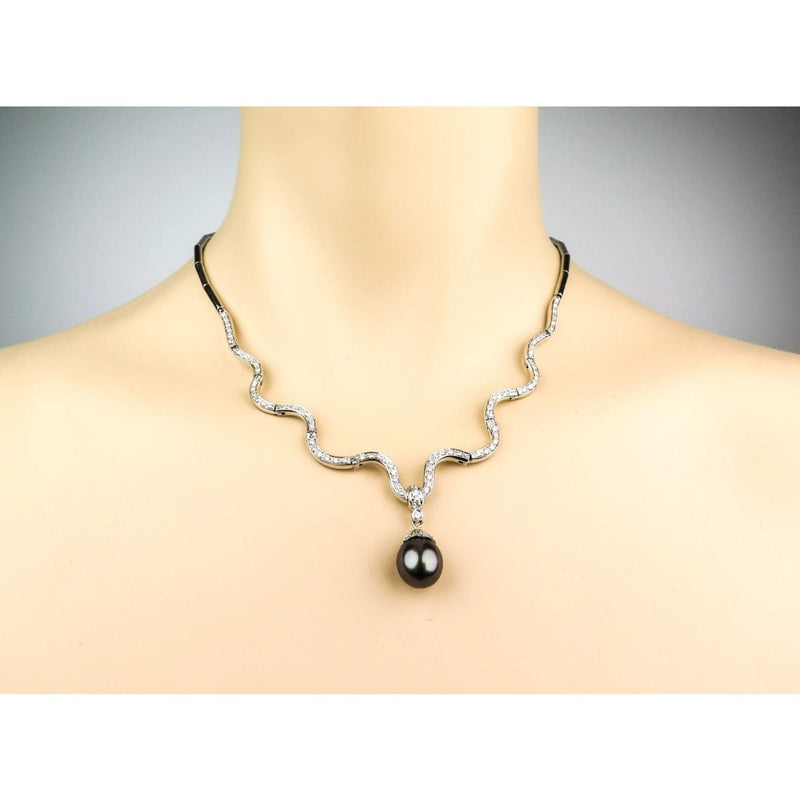 Estate shop pearl pendant