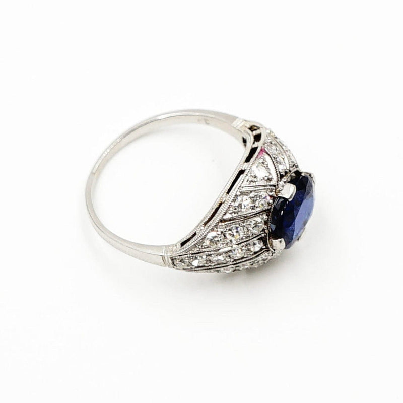 Estate Jewelry - Vintage White Gold Oval Blue Sapphire | Manfredi Jewels