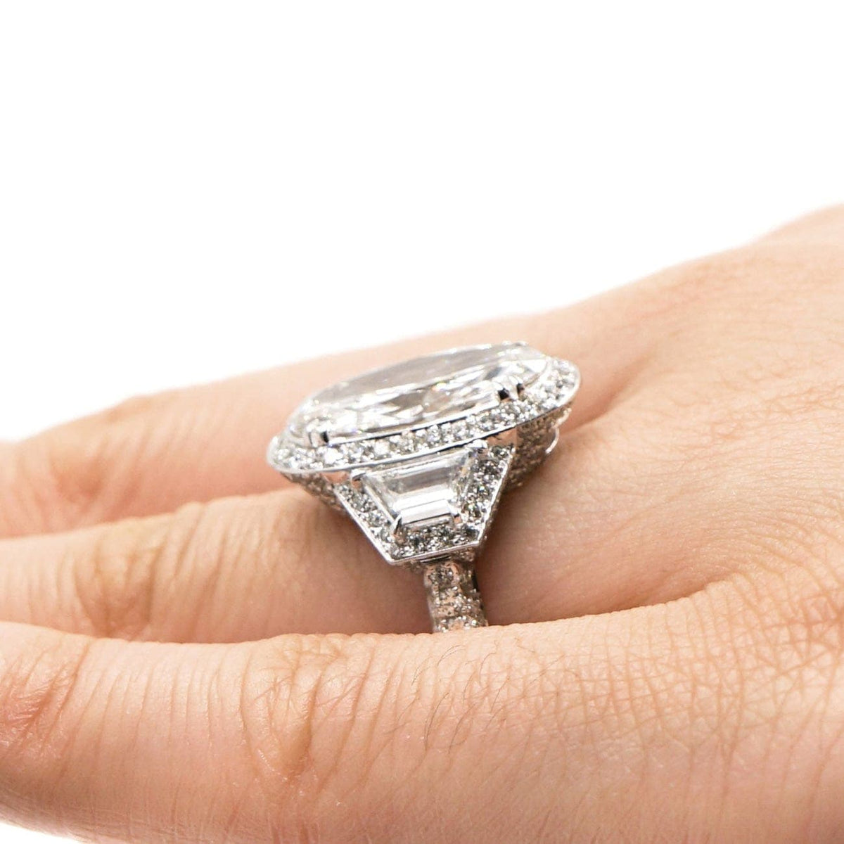 Manfredi Jewels Engagement - GIA Certified 4.34 ct. Oval Diamond Platinum Engagement Ring | Manfredi Jewels