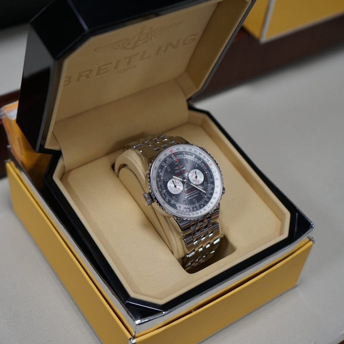 Pre-Owned Breitling Pre-Owned Watches - NIB Navitimer Heritage Limited Edition of 250 Pieces | Manfredi Jewels